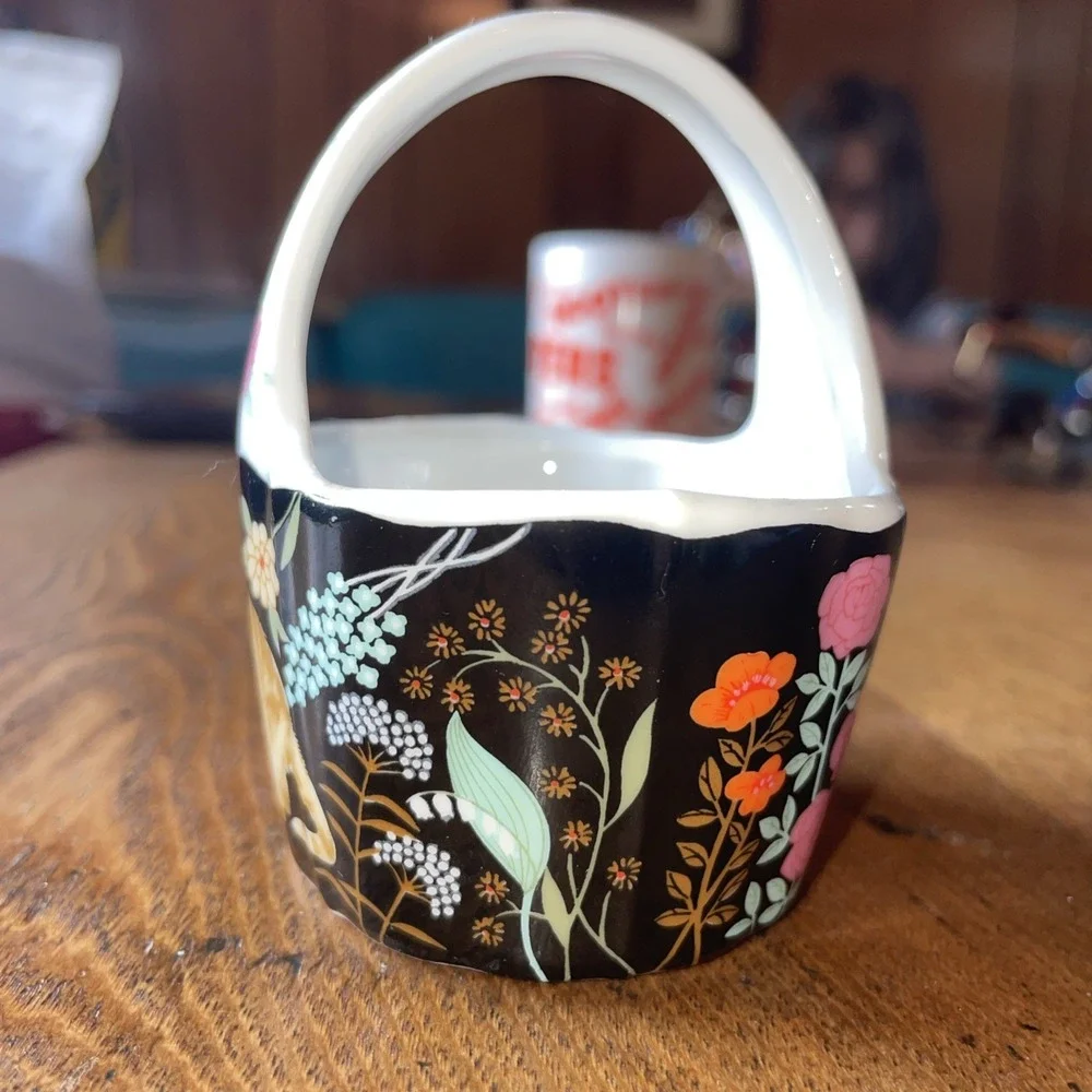 Vintage Ceramic Basket‎ Trinket Holder Decorated in Floral & Orange Tabby Cat